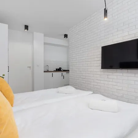 Cracow Miodowa 42 Elegant By Renters Appartamento