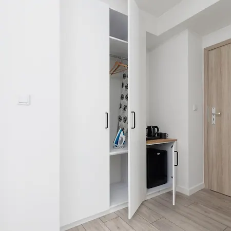 Cracow Miodowa 42 Elegant By Renters *