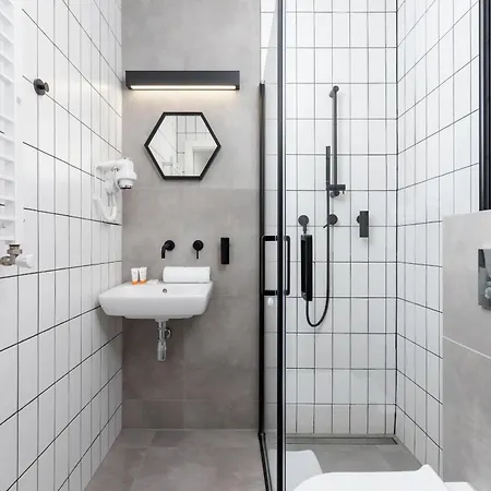 Cracow Miodowa 42 Elegant By Renters Cracovia