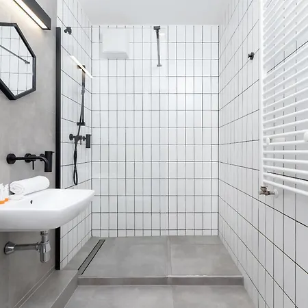 Cracow Miodowa 42 Elegant By Renters Apartment Krakau