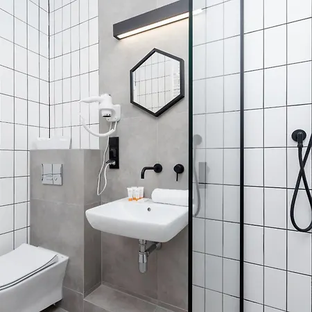 Cracow Miodowa 42 Elegant By Renters *