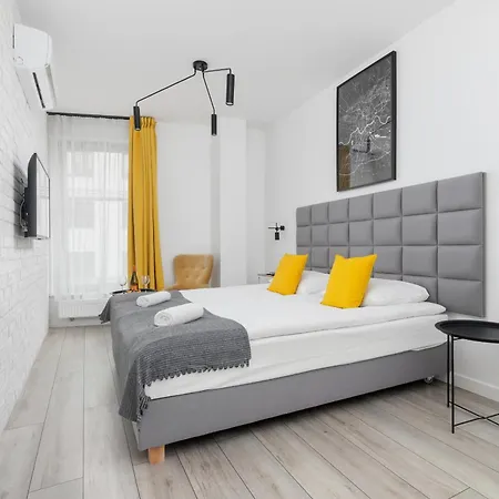 Cracow Miodowa 42 Elegant By Renters *