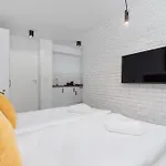 Cracow Miodowa 42 Elegant By Renters Appartement