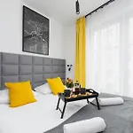 Cracow Miodowa 42 Elegant By Renters